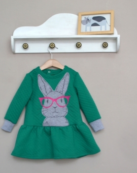 Платье "Кролик Хипстер" (цвет зеленый) | Артикул: С25/1-К | Детская одежда от «Бэби-Бум»